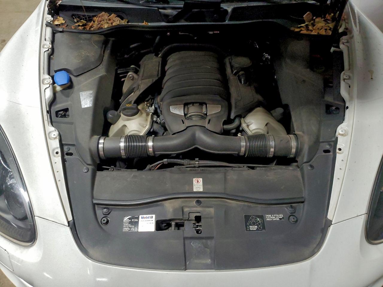 2013 PORSCHE CAYENNE GTS photo 11