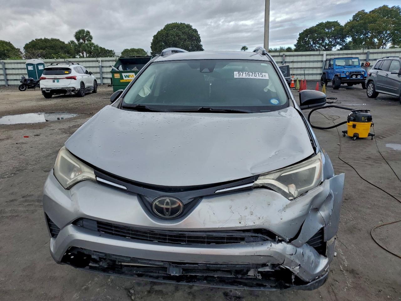 2018 TOYOTA RAV4 LE photo 5