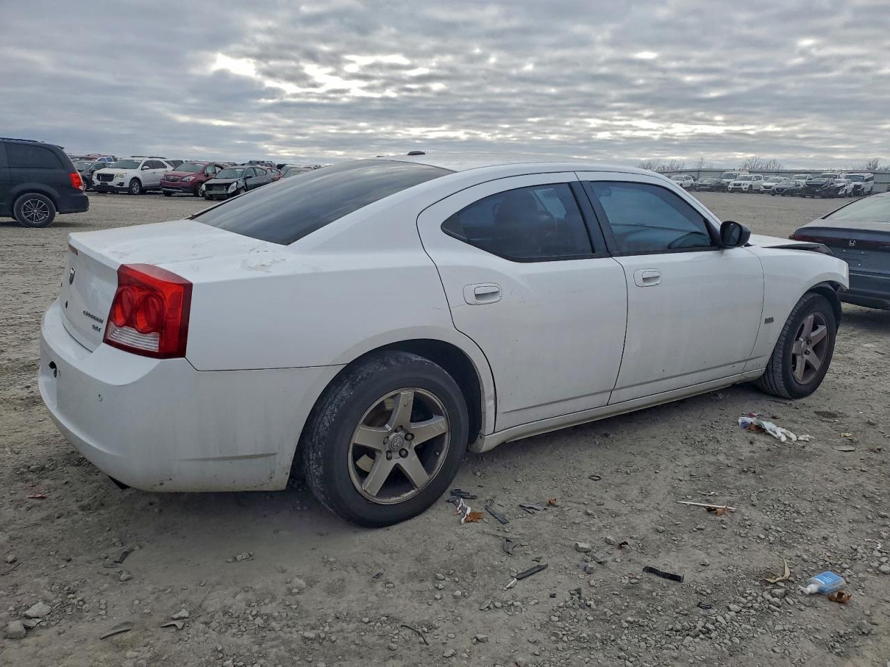 2010 DODGE CHARGER SXT photo 3