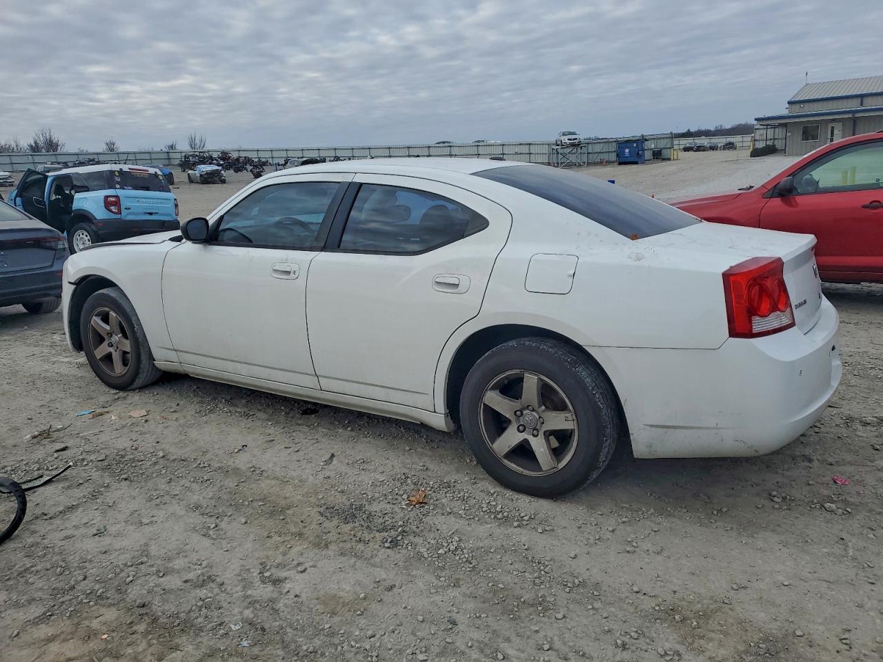 2010 DODGE CHARGER SXT photo 2