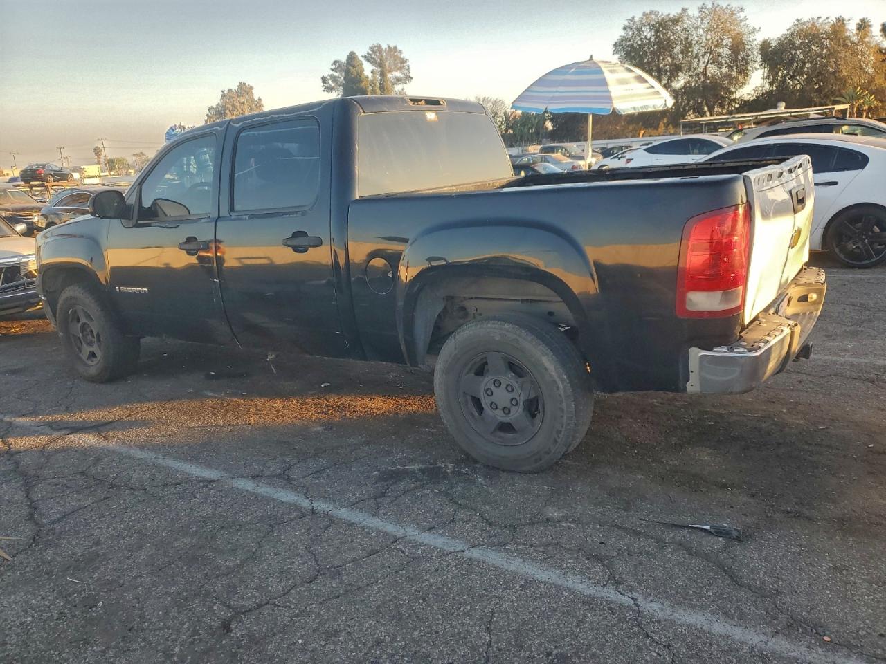 2007 GMC NEW SIERRA C1500 photo 2