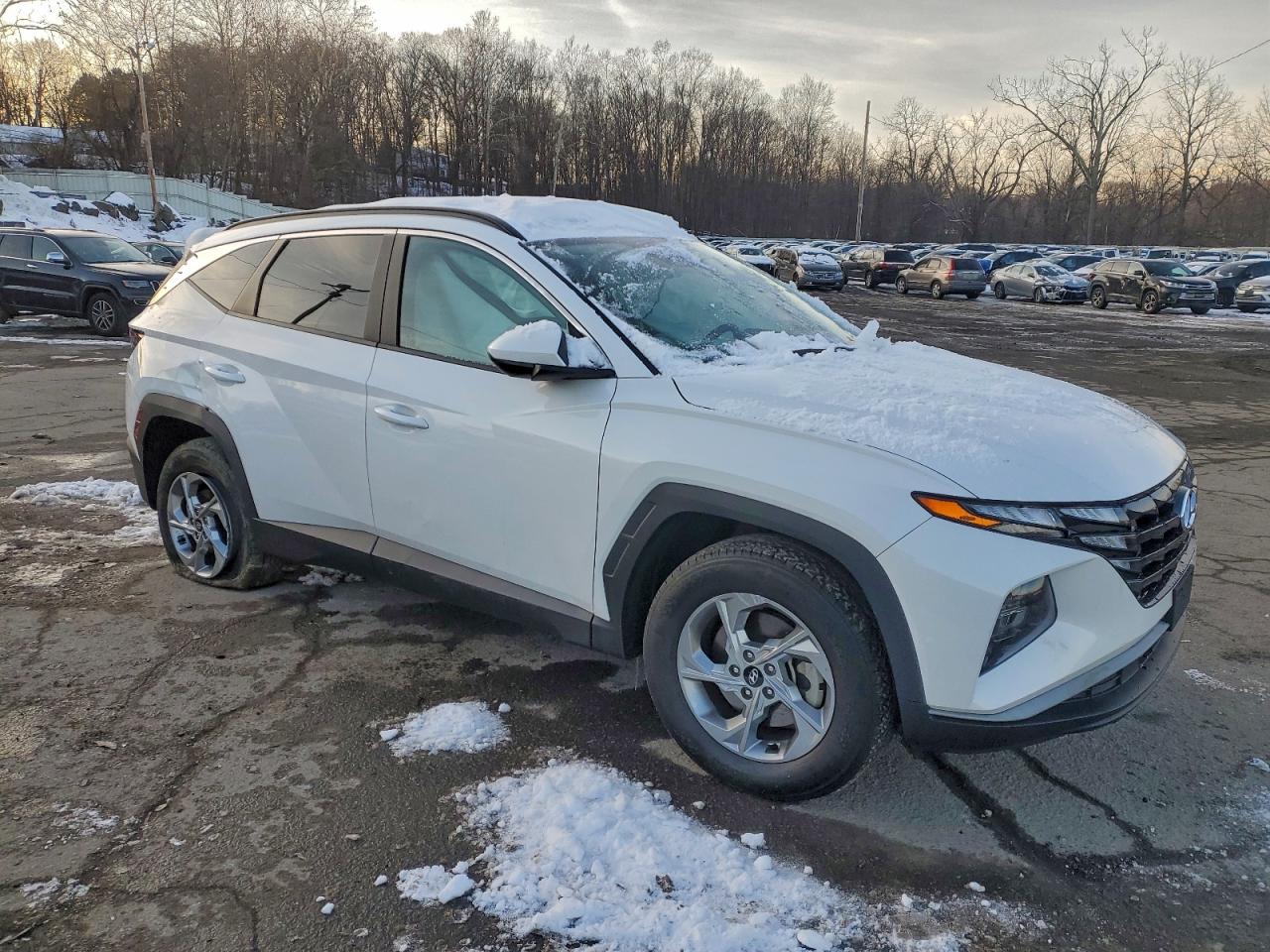 2024 HYUNDAI TUCSON SEL photo 4