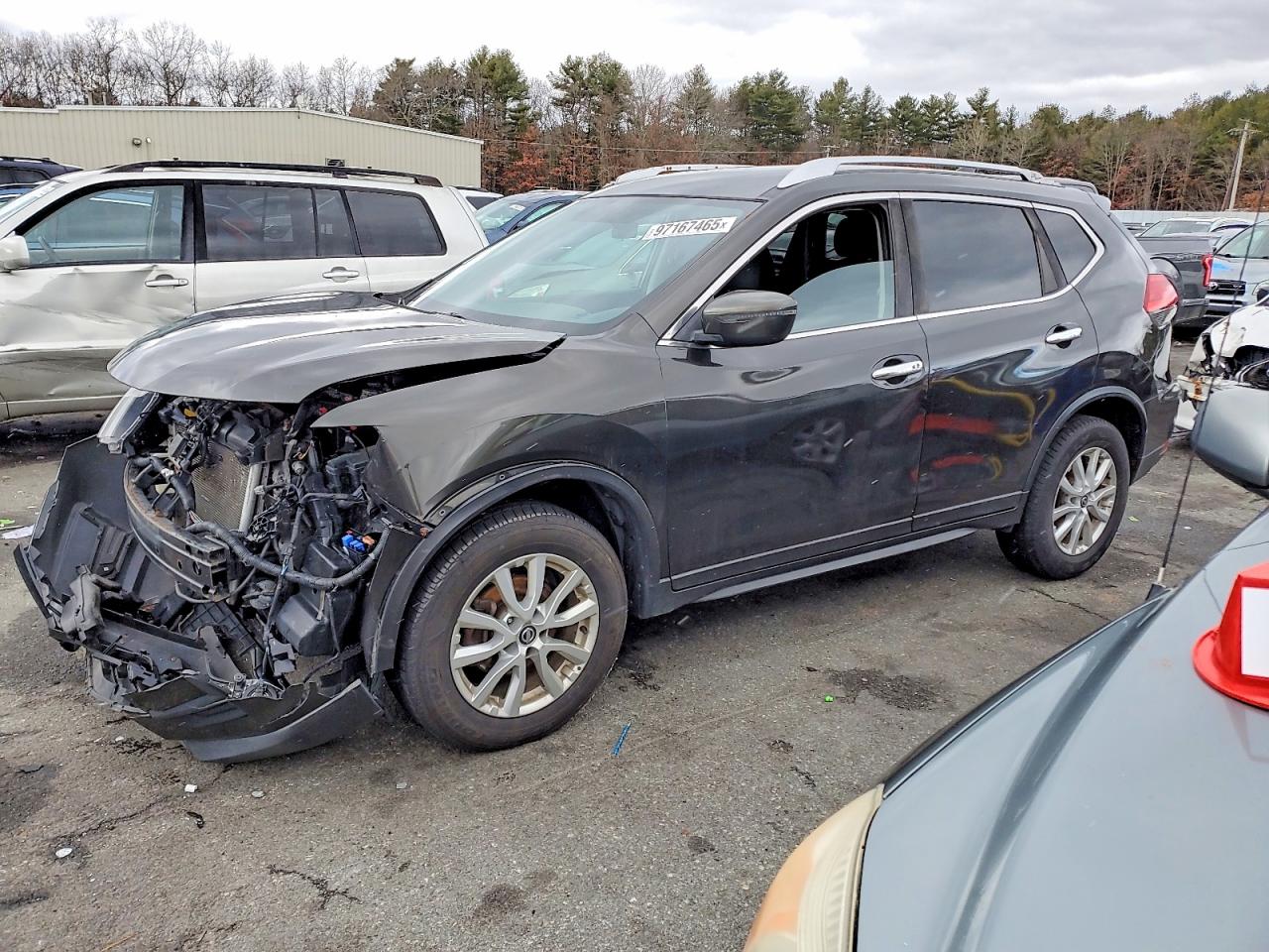 2017 NISSAN ROGUE