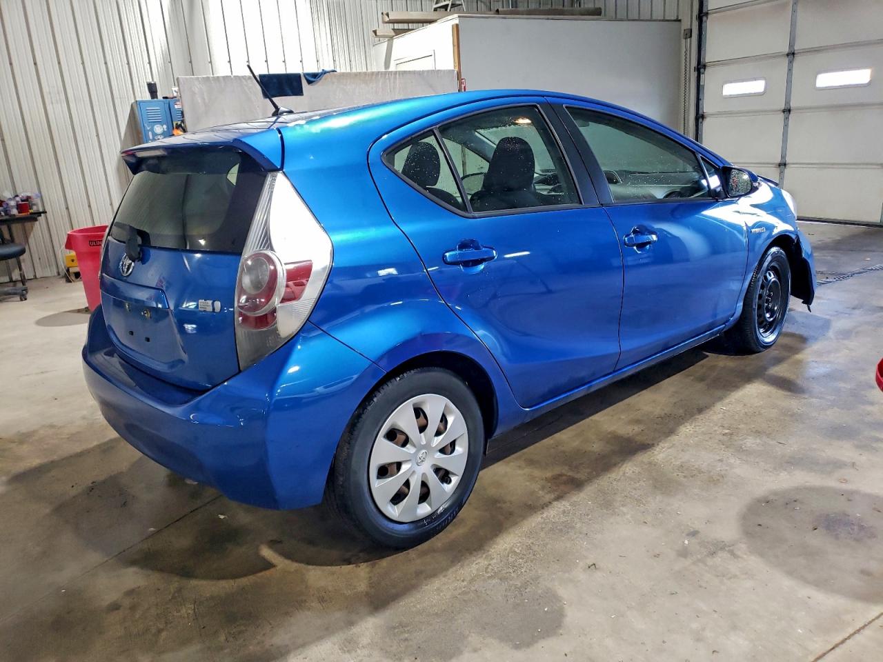 2013 TOYOTA PRIUS C photo 3
