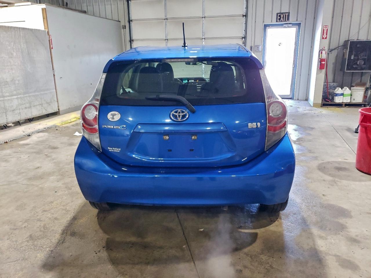 2013 TOYOTA PRIUS C photo 6