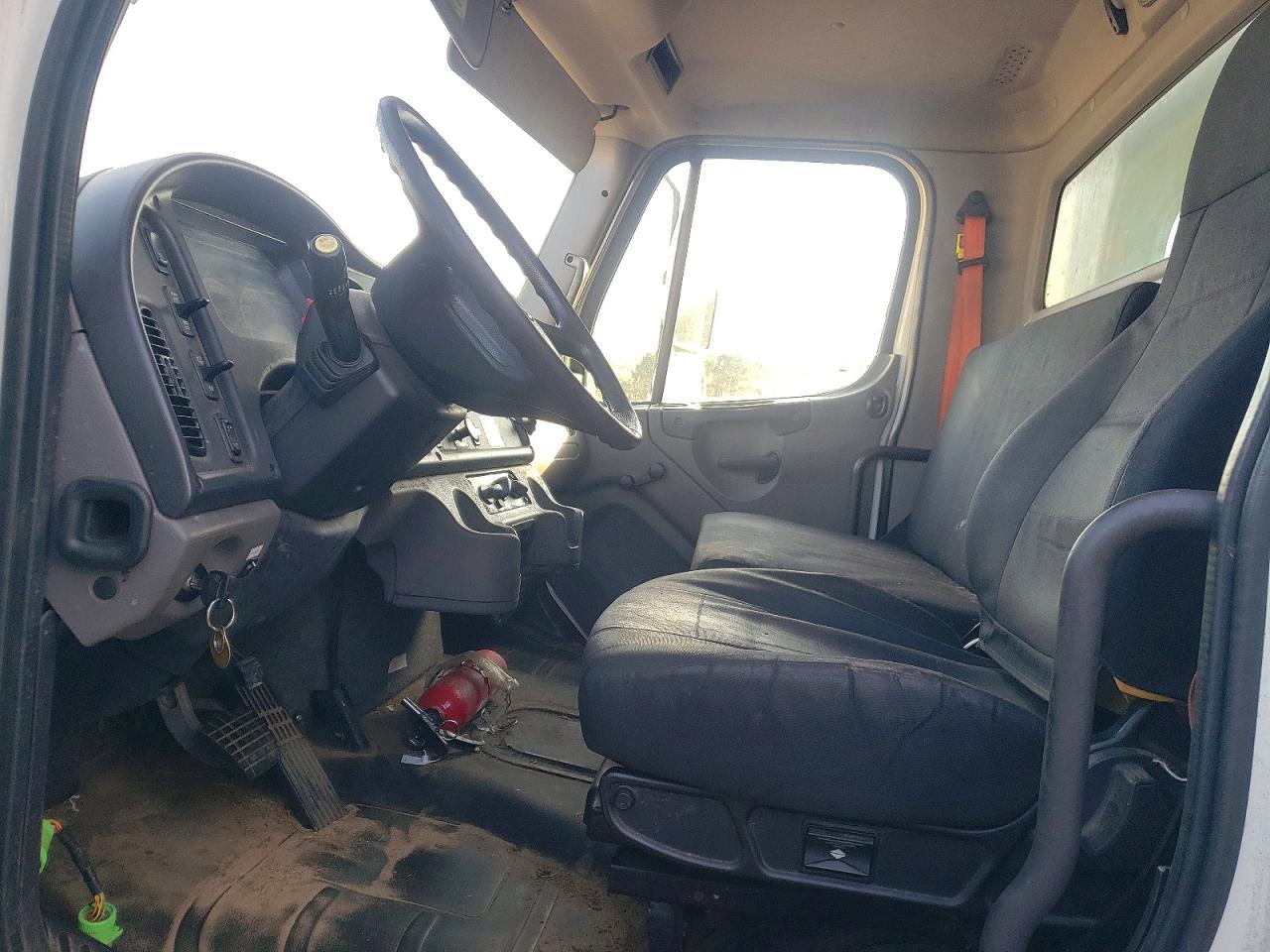 2020 FREIGHTLINER BUSINESS CLASS M2 BOX TRUCK photo 7
