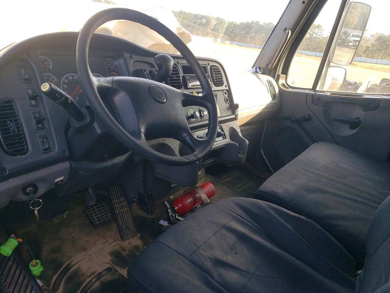 2020 FREIGHTLINER BUSINESS CLASS M2 BOX TRUCK photo 8