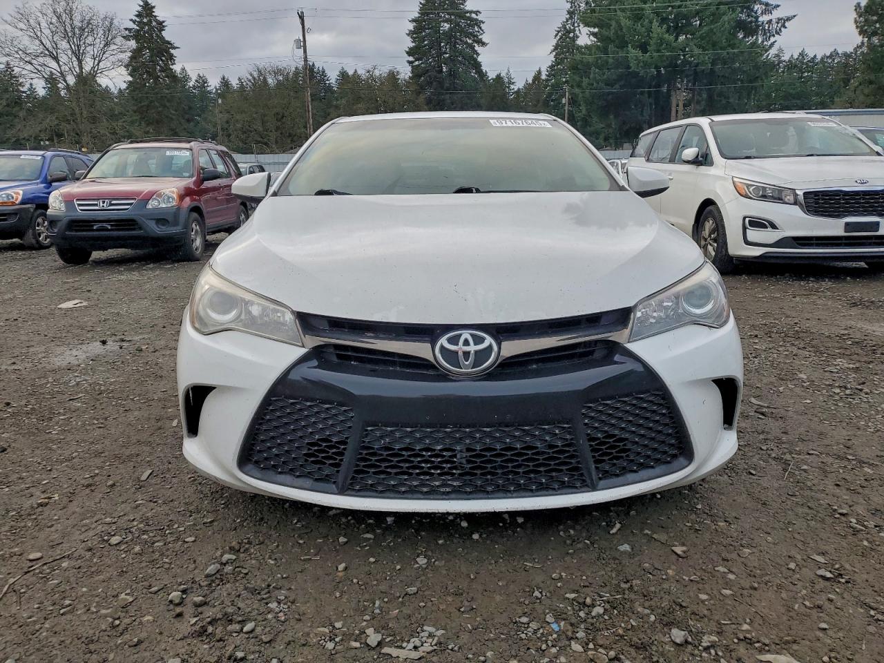 2017 TOYOTA CAMRY LE photo 5