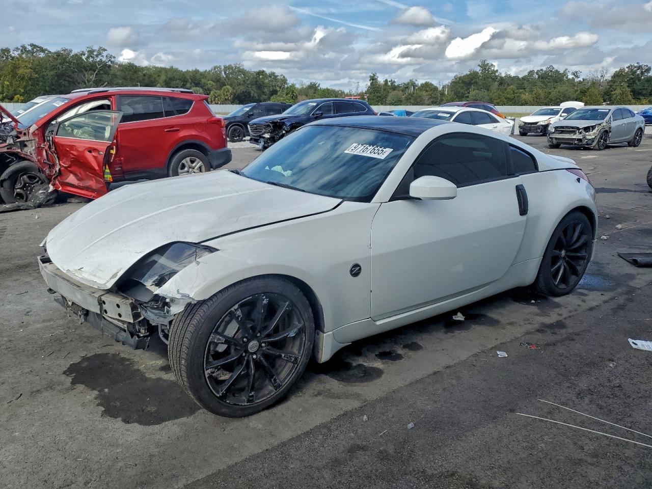 2004 NISSAN 350Z