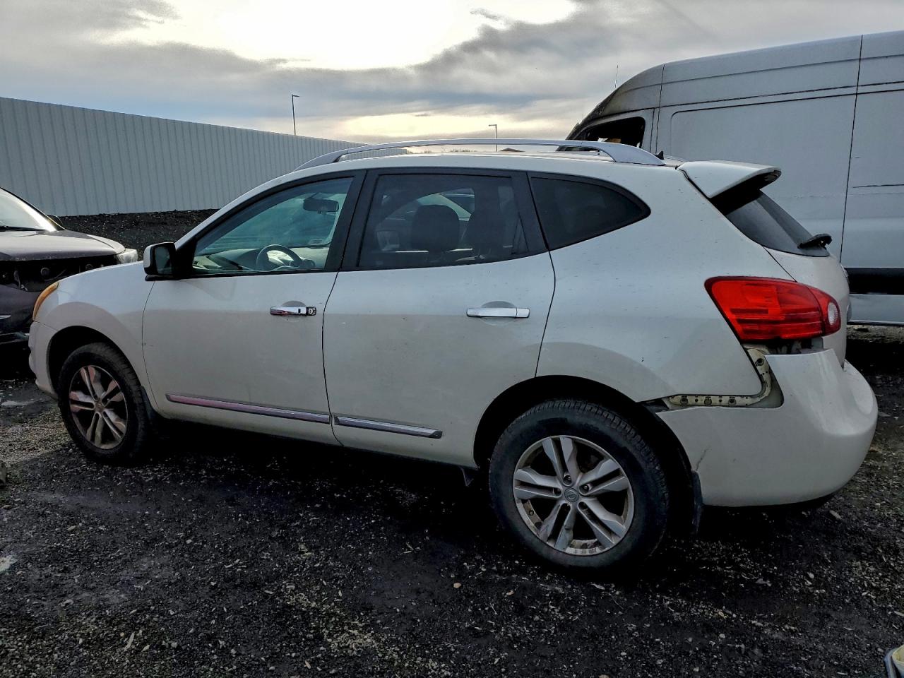 2013 NISSAN ROGUE S photo 2