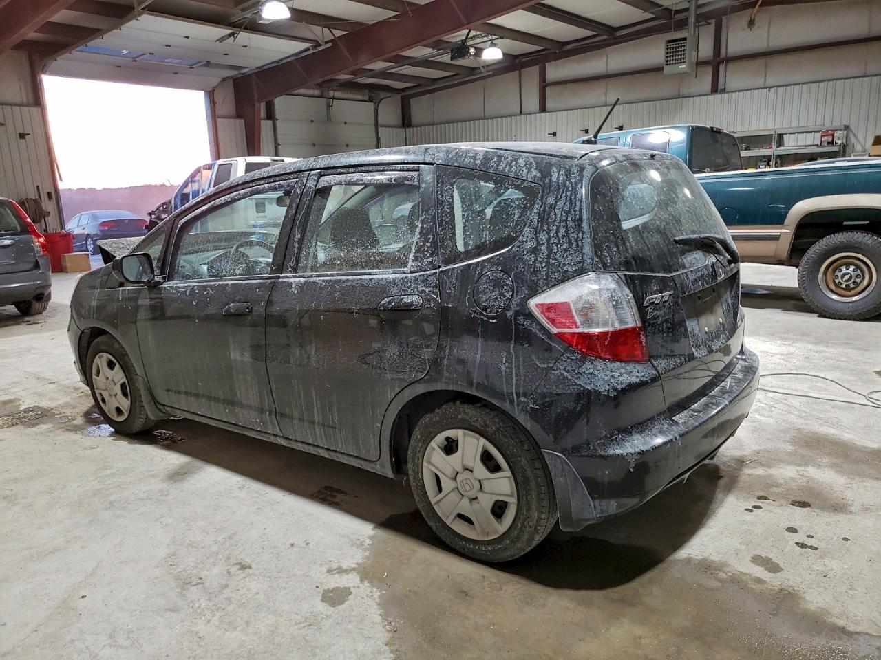 2013 HONDA FIT photo 2