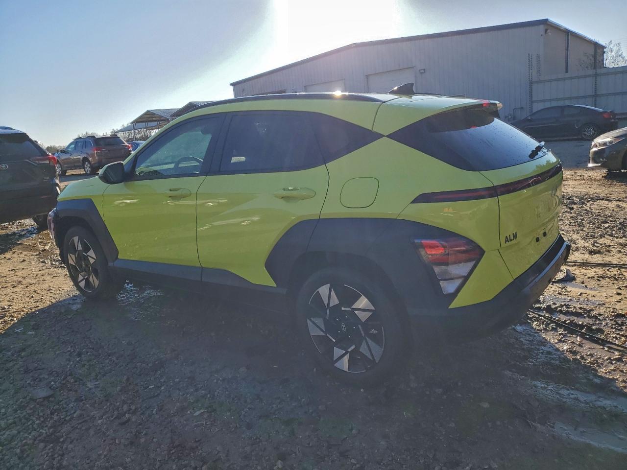 2024 HYUNDAI KONA SEL photo 2