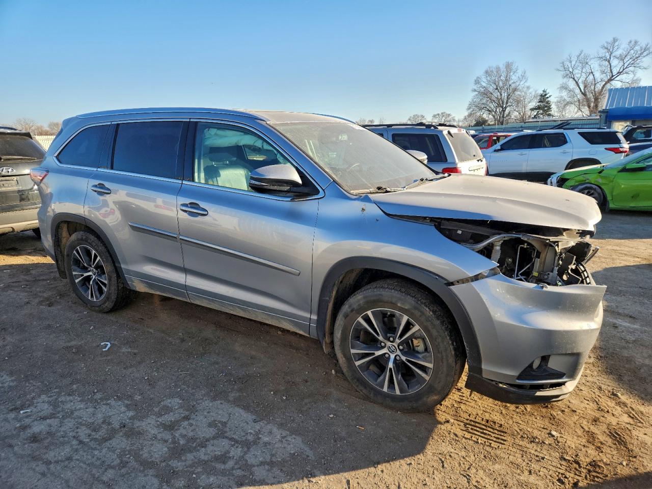 2016 TOYOTA HIGHLANDER XLE photo 4