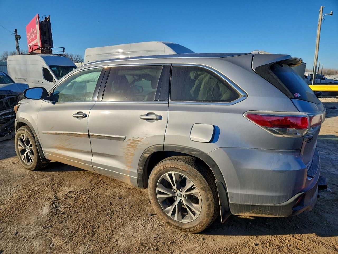 2016 TOYOTA HIGHLANDER XLE photo 2