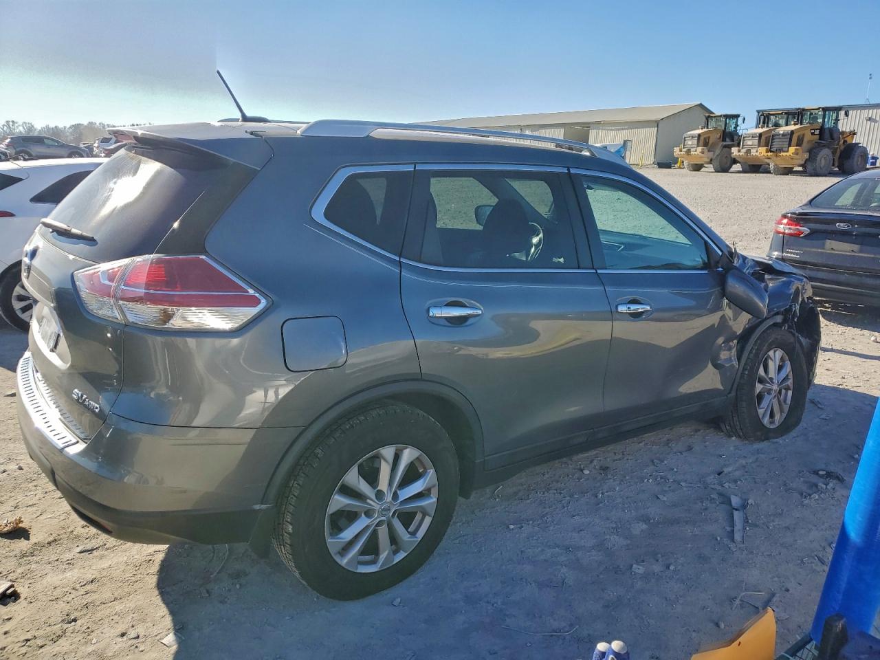 2016 NISSAN ROGUE SV photo 3
