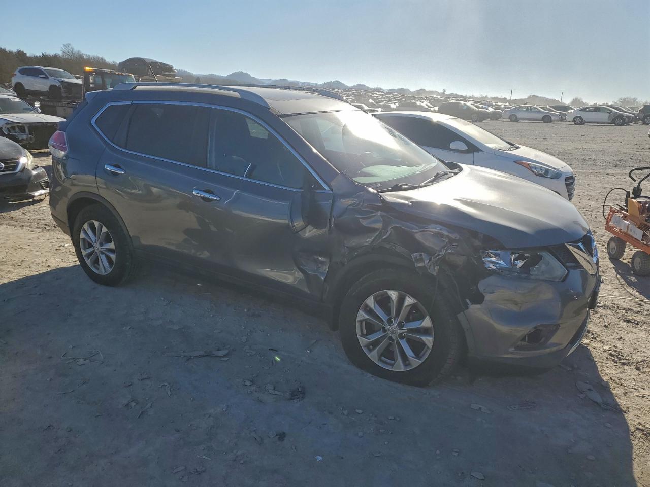 2016 NISSAN ROGUE SV photo 4