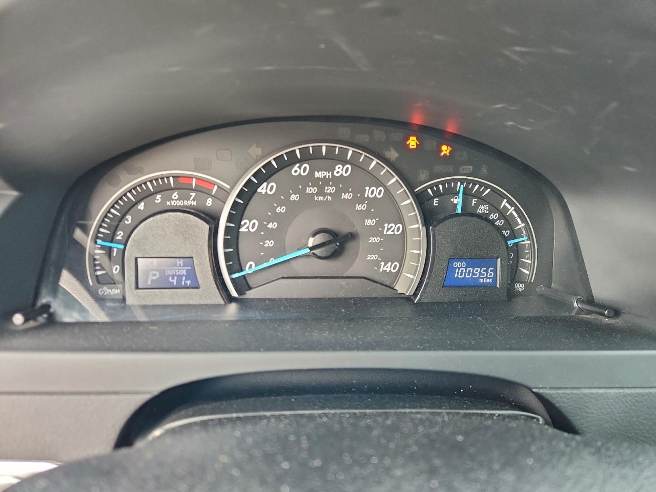 2014 TOYOTA CAMRY LE photo 9
