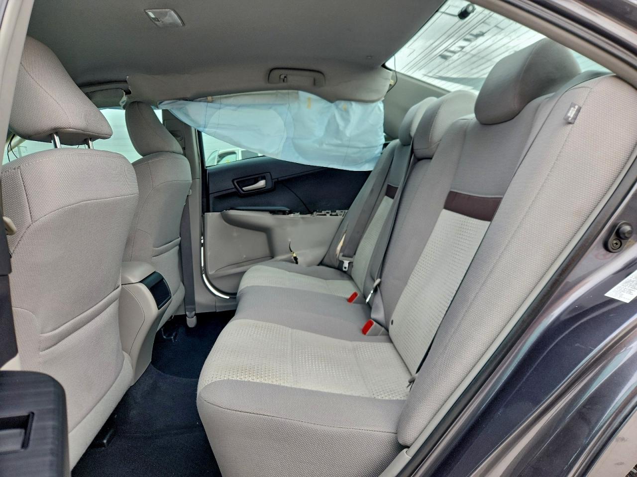2014 TOYOTA CAMRY LE photo 10