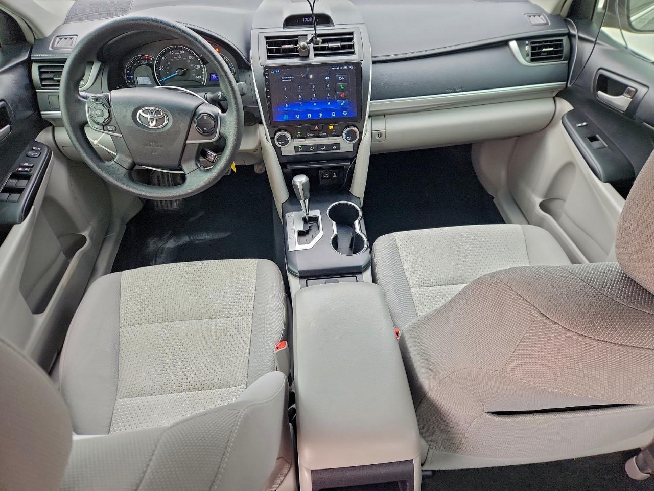 2014 TOYOTA CAMRY LE photo 8