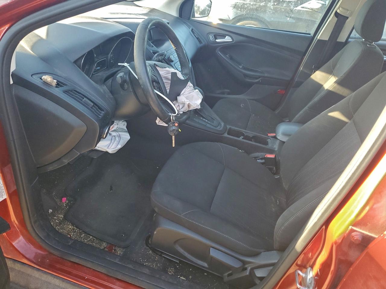 2018 FORD FOCUS SE photo 7