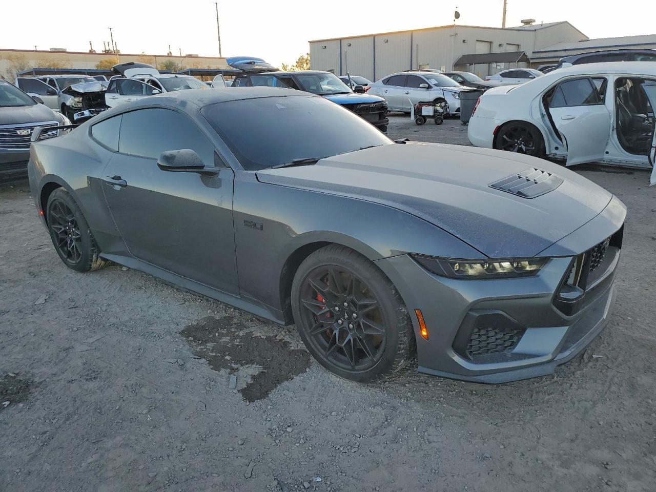 2025 FORD MUSTANG GT photo 4