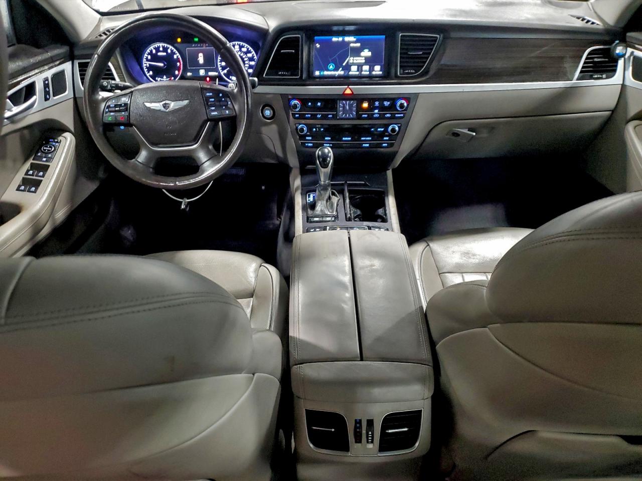2015 HYUNDAI GENESIS 3.8L photo 8