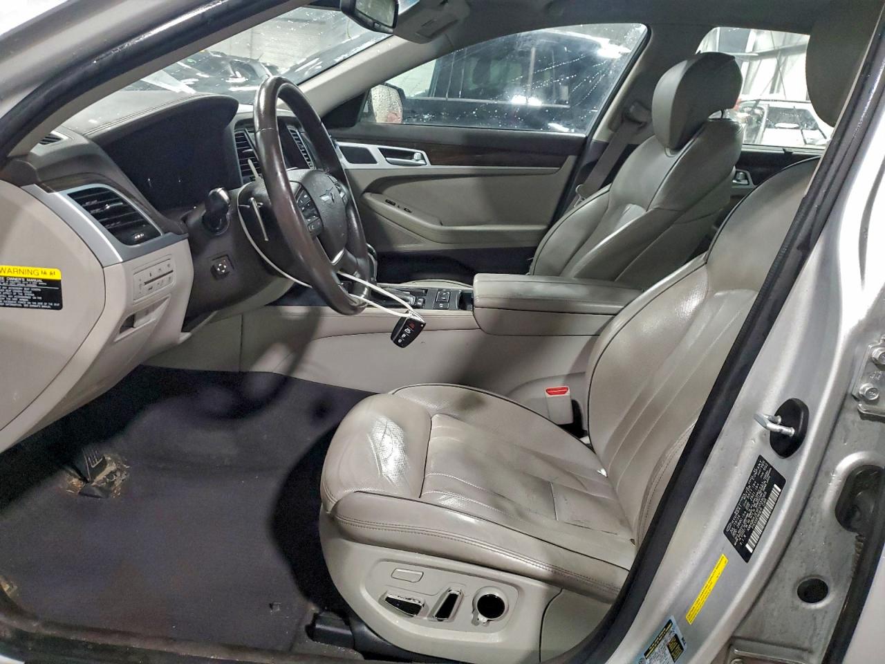 2015 HYUNDAI GENESIS 3.8L photo 7