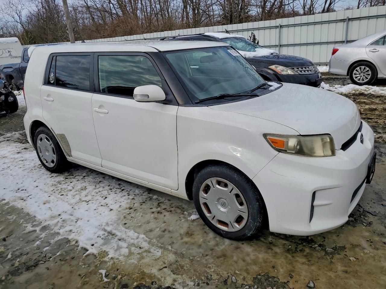 2011 TOYOTA SCION XB photo 4