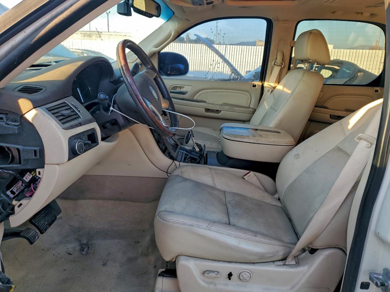2007 CADILLAC ESCALADE LUXURY photo 7