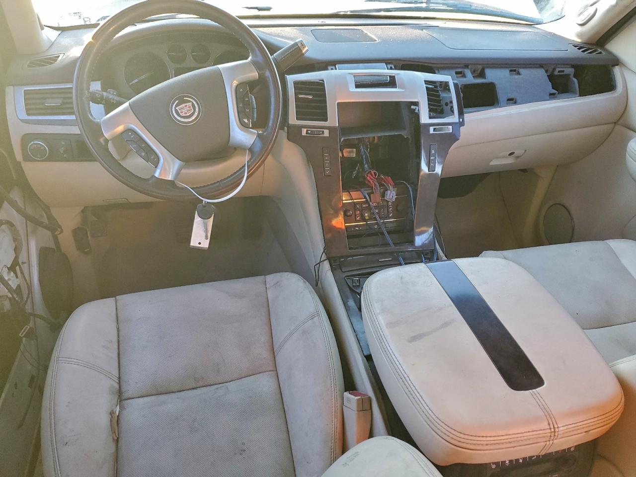 2007 CADILLAC ESCALADE LUXURY photo 8