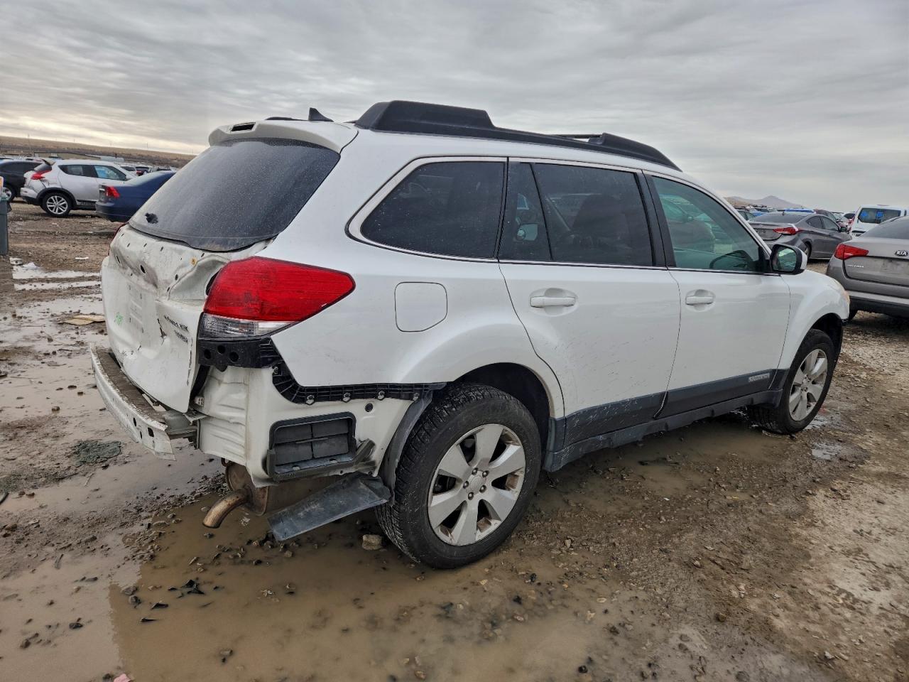 2011 SUBARU OUTBACK 3.6R LIMITED photo 3