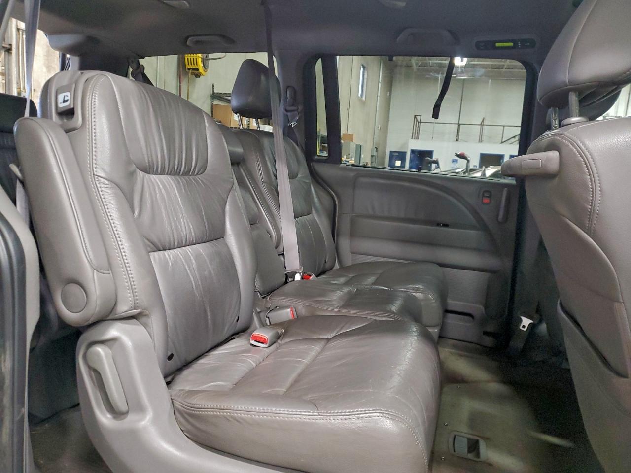 2010 HONDA ODYSSEY EXL photo 11