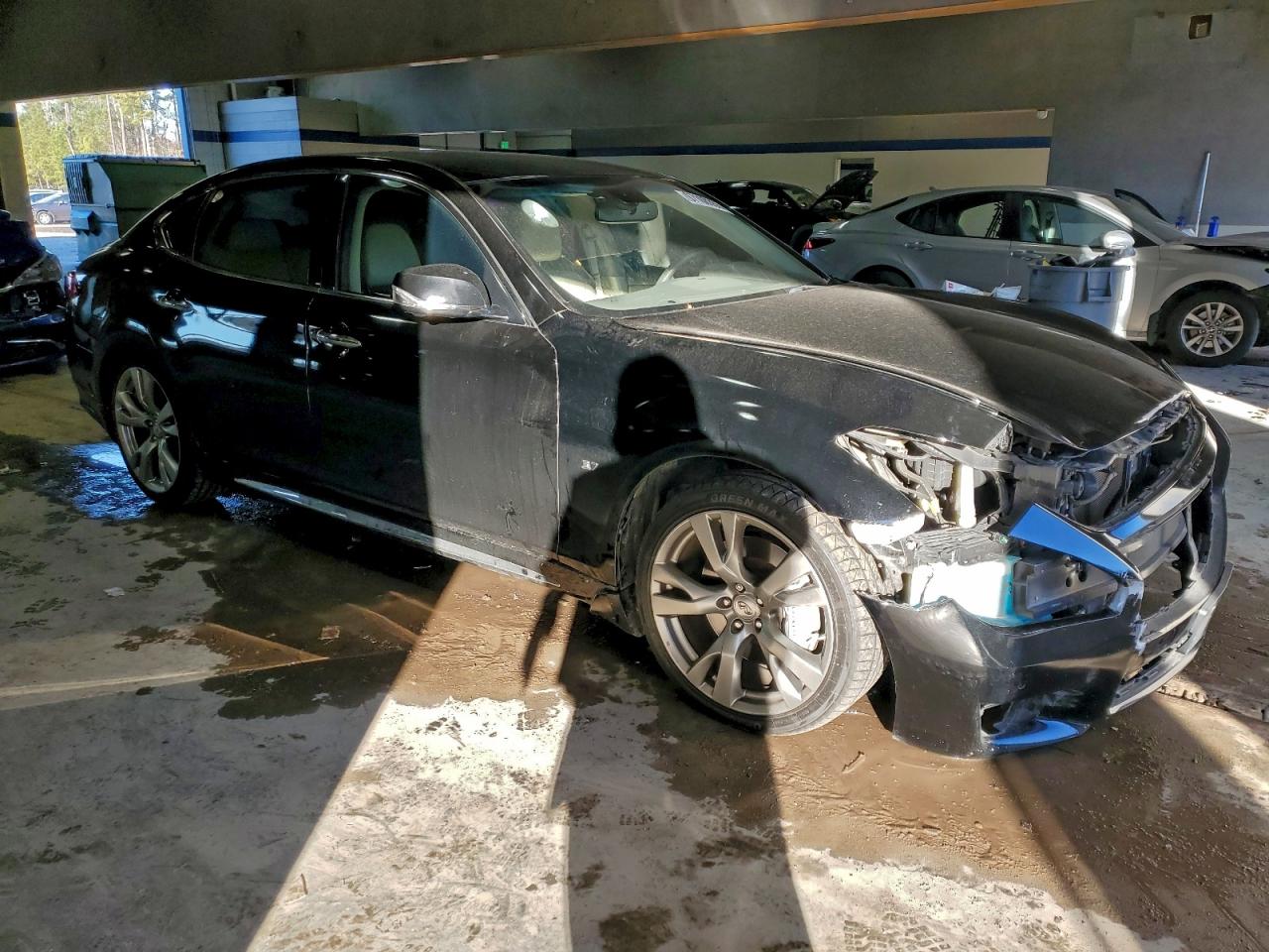 2017 INFINITI Q70L 3.7 photo 4