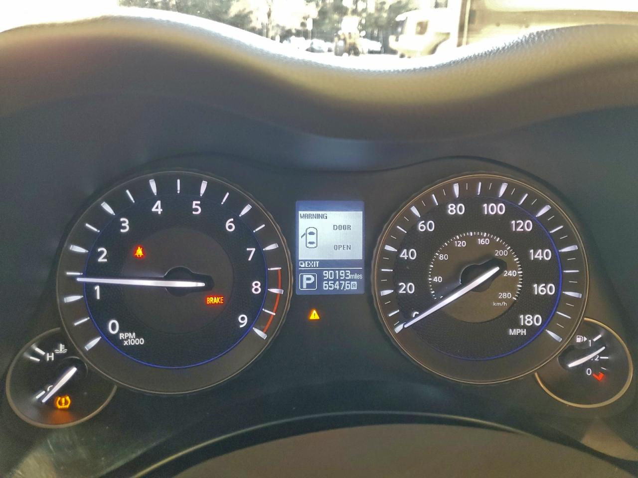 2017 INFINITI Q70L 3.7 photo 9