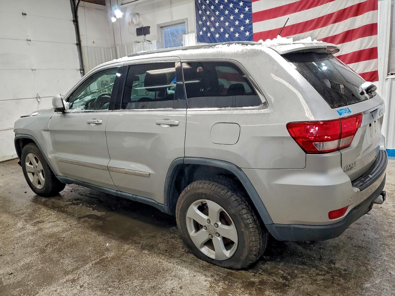 2012 JEEP GRAND CHEROKEE LAREDO photo 2
