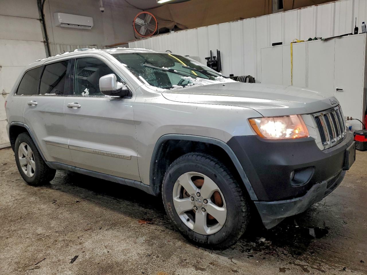 2012 JEEP GRAND CHEROKEE LAREDO photo 4