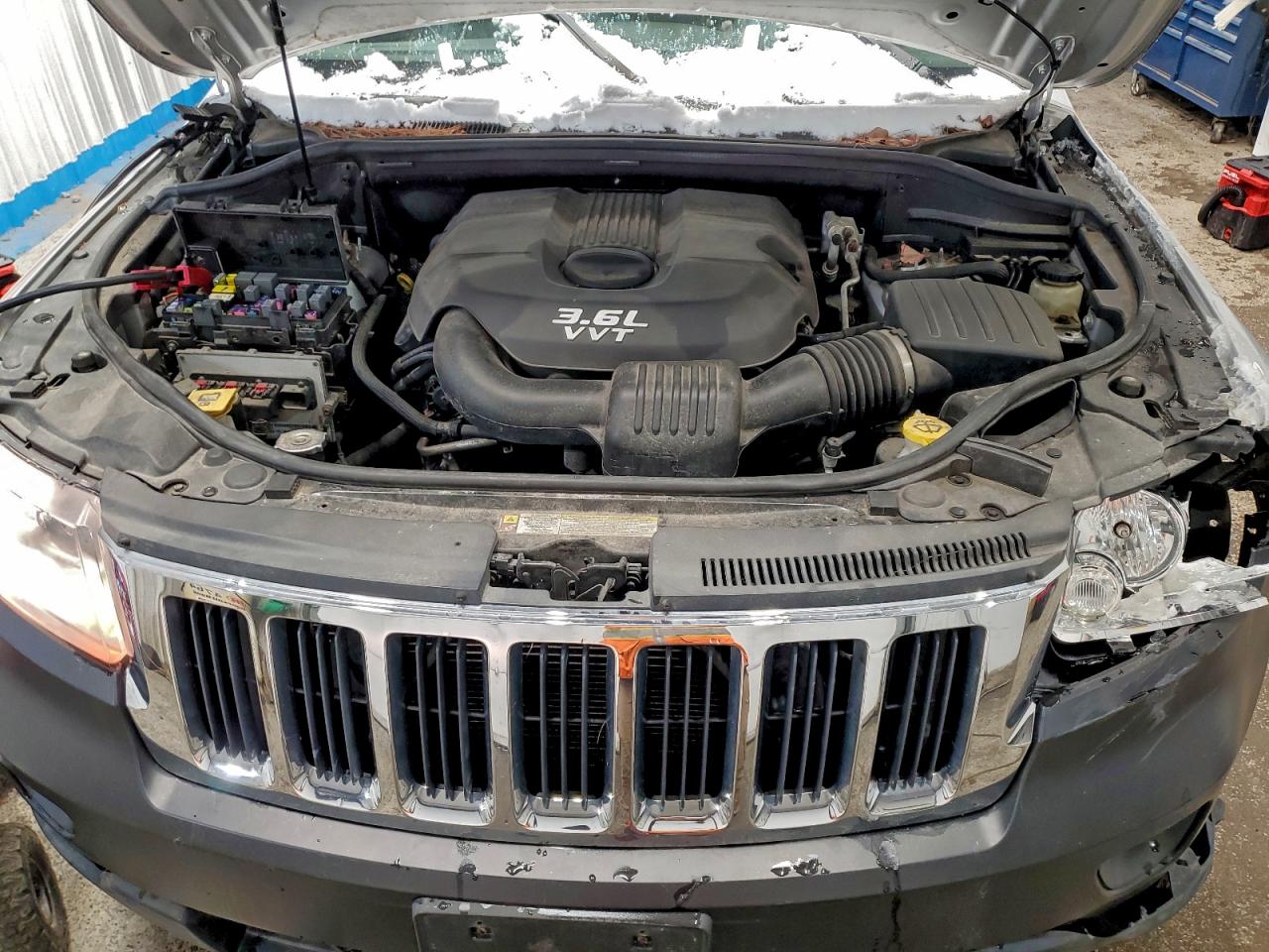 2012 JEEP GRAND CHEROKEE LAREDO photo 12