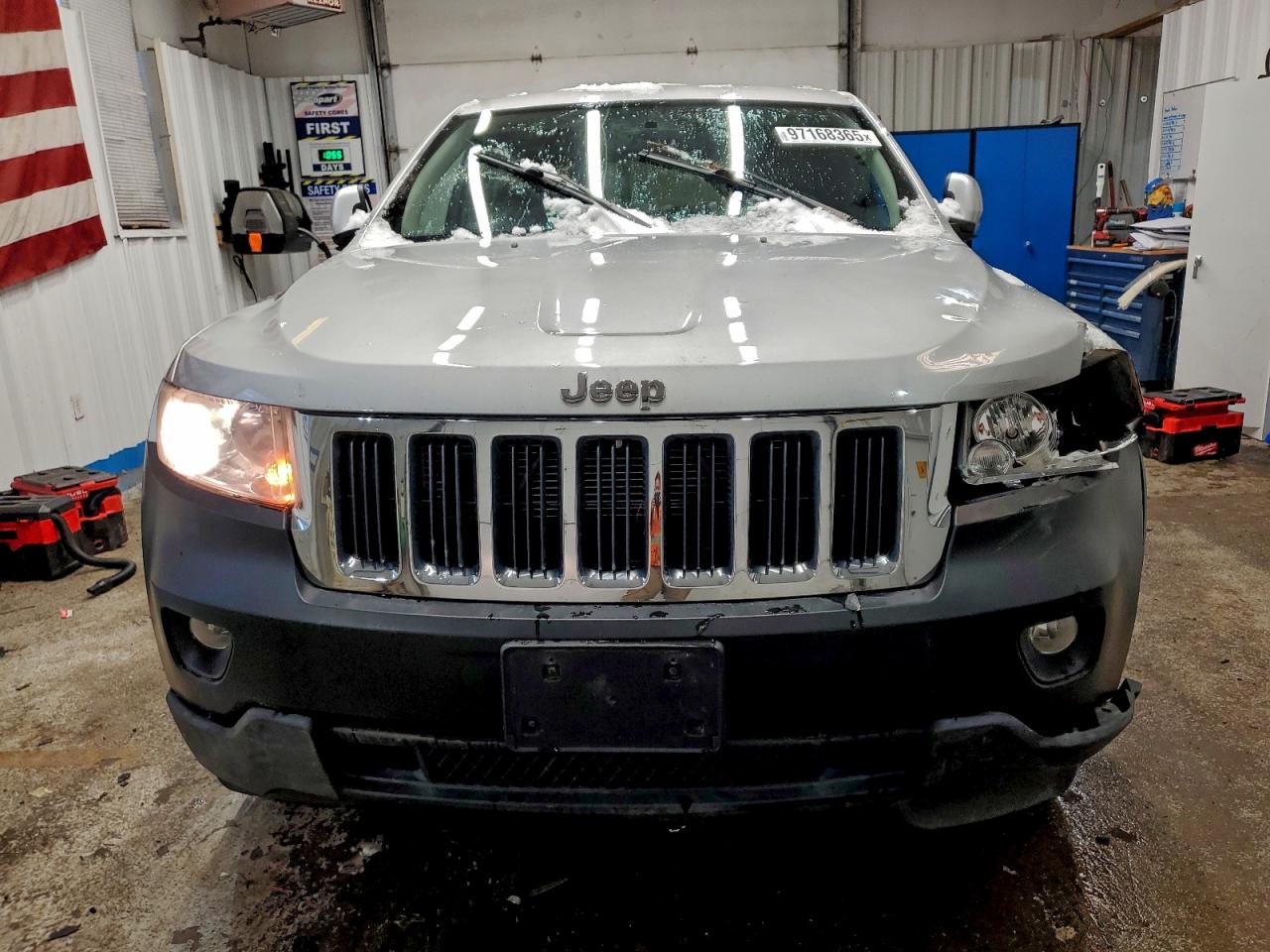 2012 JEEP GRAND CHEROKEE LAREDO photo 5