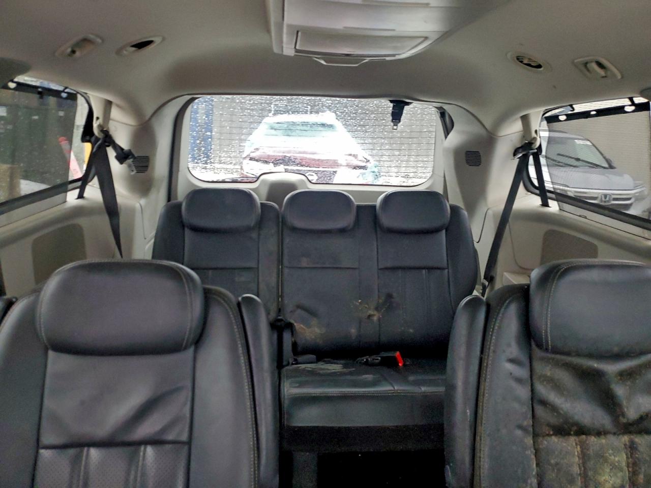 2010 CHRYSLER TOWN & COUNTRY TOURING photo 10