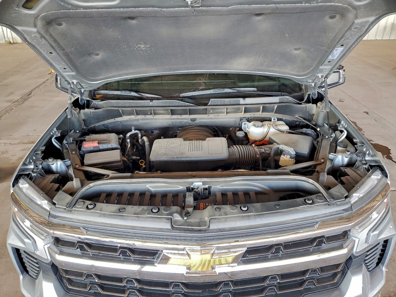 2024 CHEVROLET SILVERADO C1500 LT photo 11