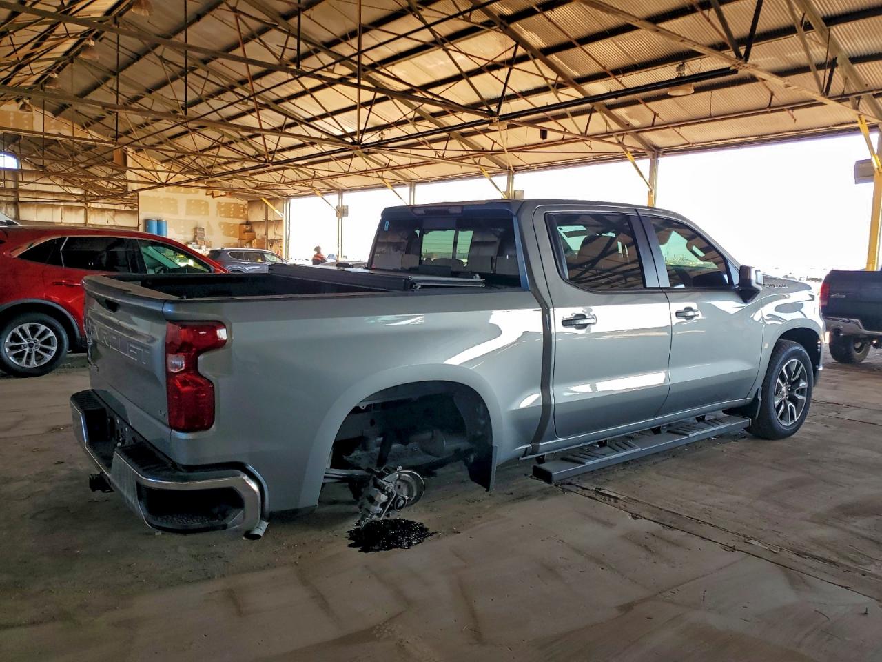 2024 CHEVROLET SILVERADO C1500 LT photo 3