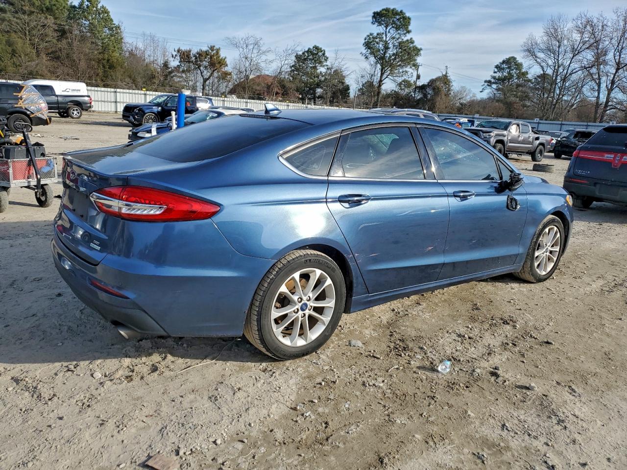 2019 FORD FUSION SE photo 3