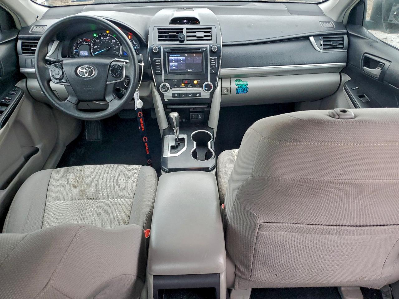 2014 TOYOTA CAMRY L photo 8