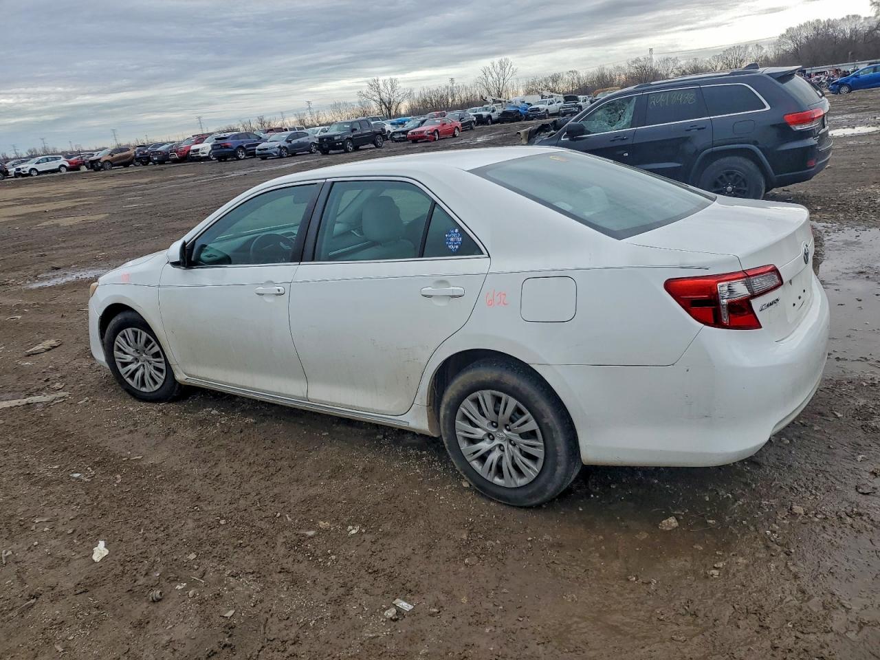 2014 TOYOTA CAMRY L photo 2