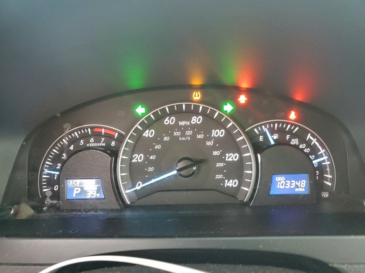 2014 TOYOTA CAMRY L photo 9