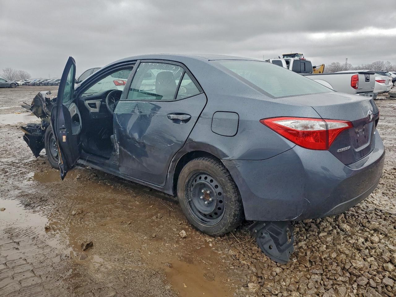 2016 TOYOTA COROLLA L photo 2