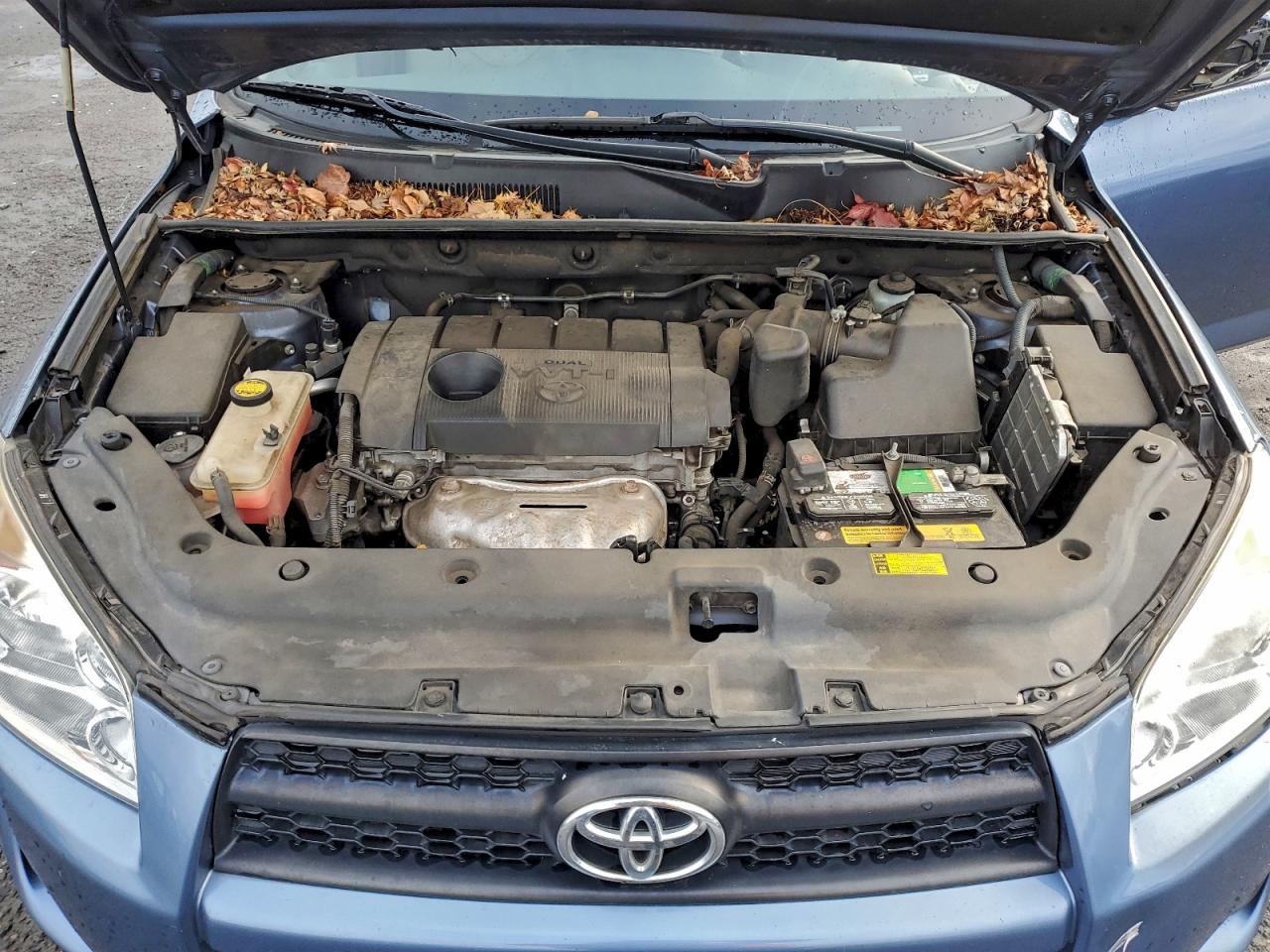 2012 TOYOTA RAV4 photo 12