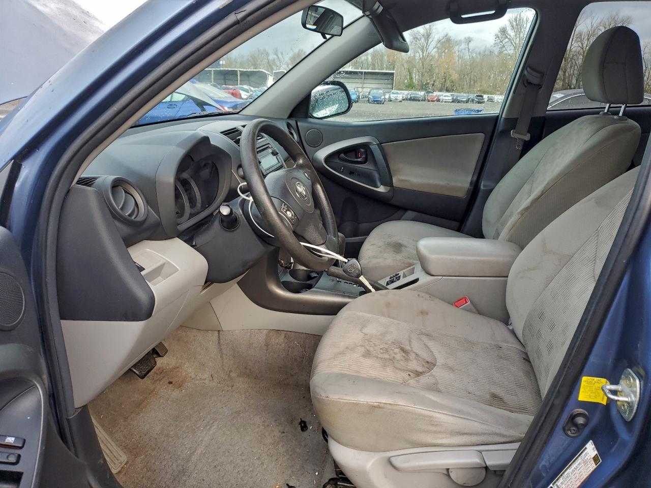 2012 TOYOTA RAV4 photo 7