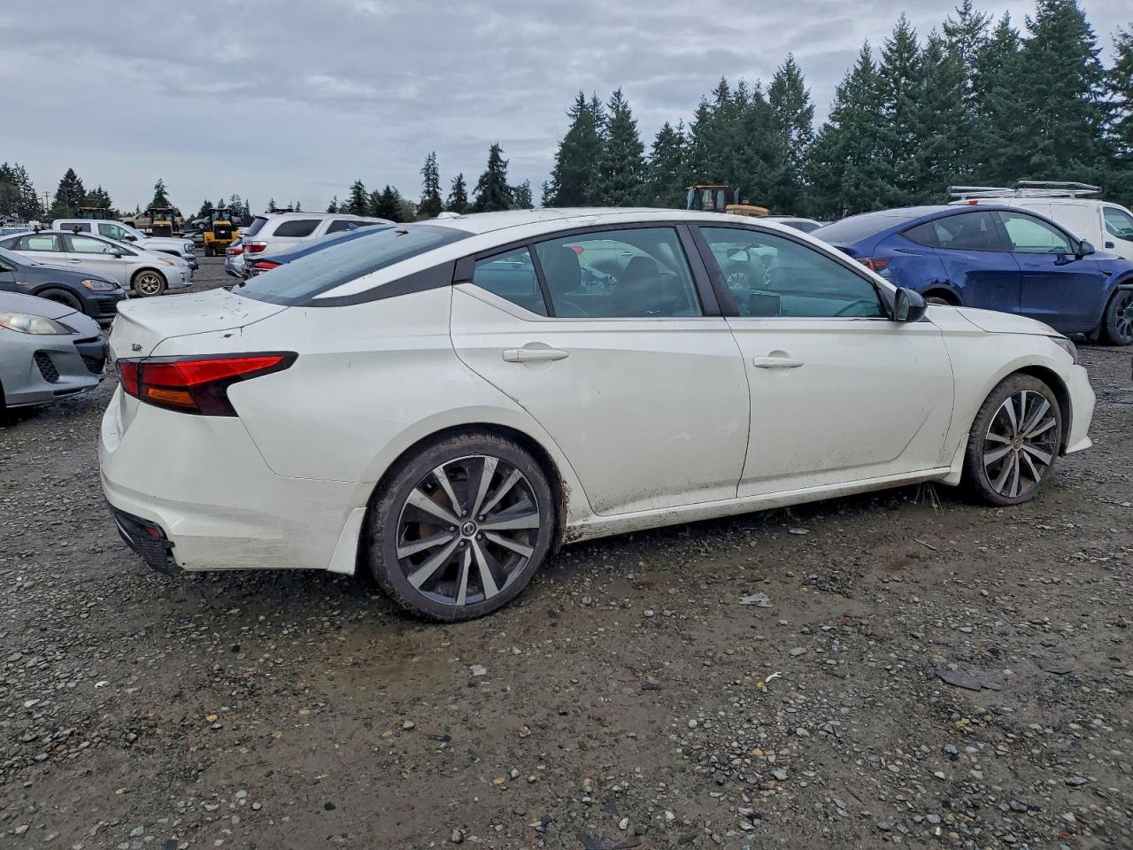 2019 NISSAN ALTIMA SR photo 3