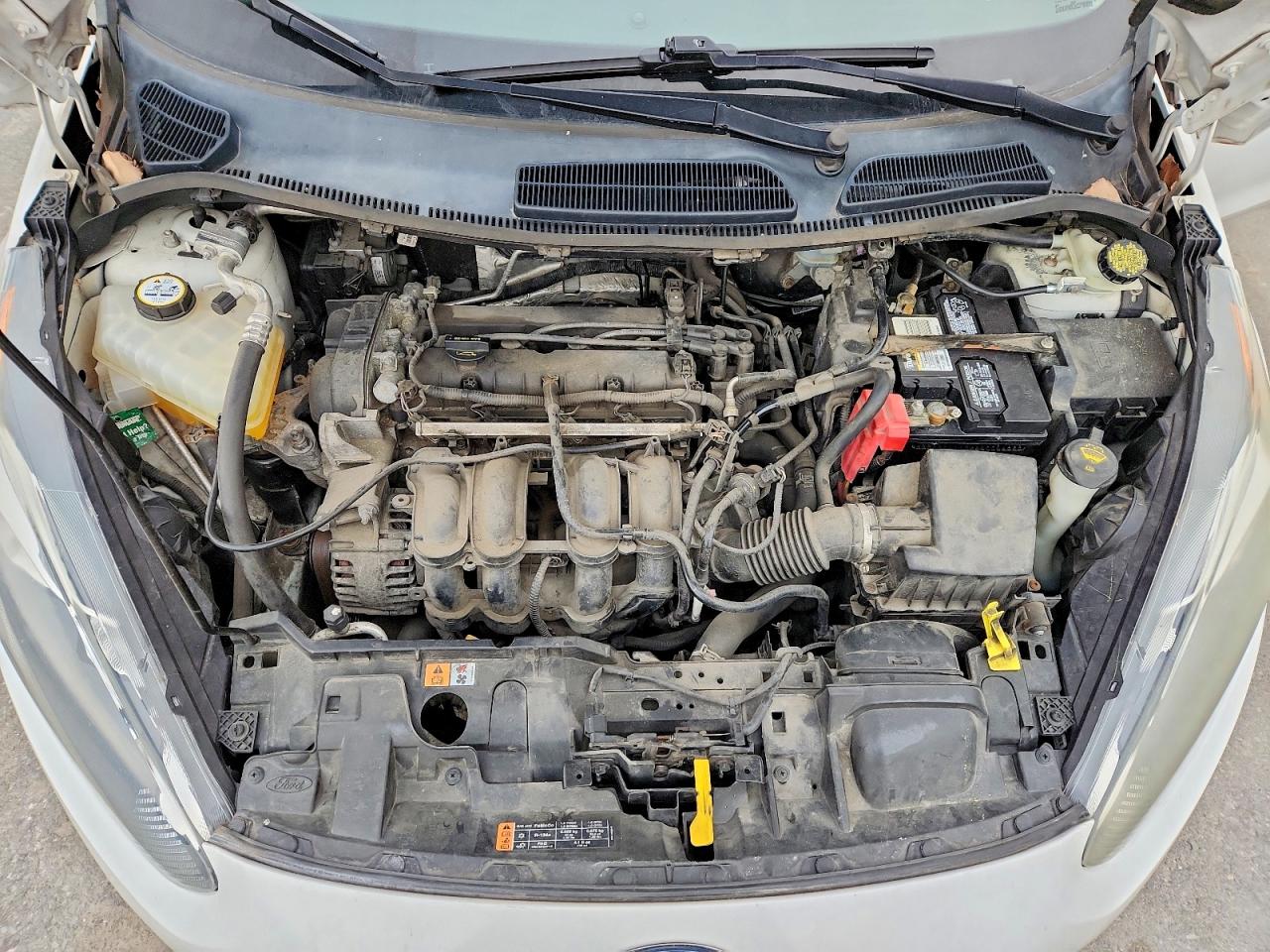 2015 FORD FIESTA SE photo 11